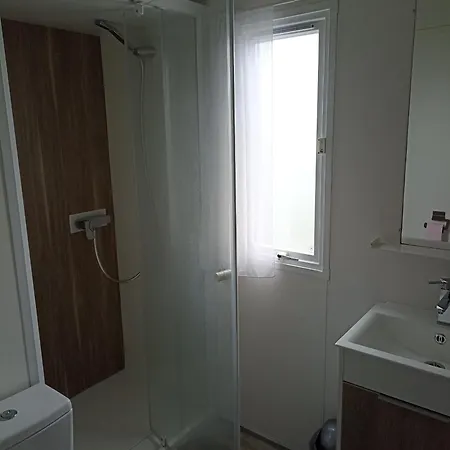 Mobil 6 Personnes De 41m2 Dans 4 Etoiles * Bidart
