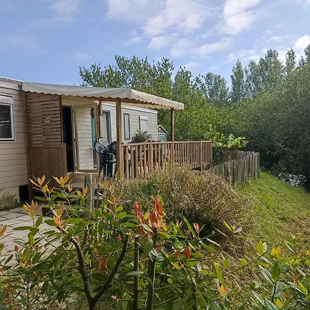Campsite Mobil 6 Personnes De 41m2 Dans 4 Etoiles *